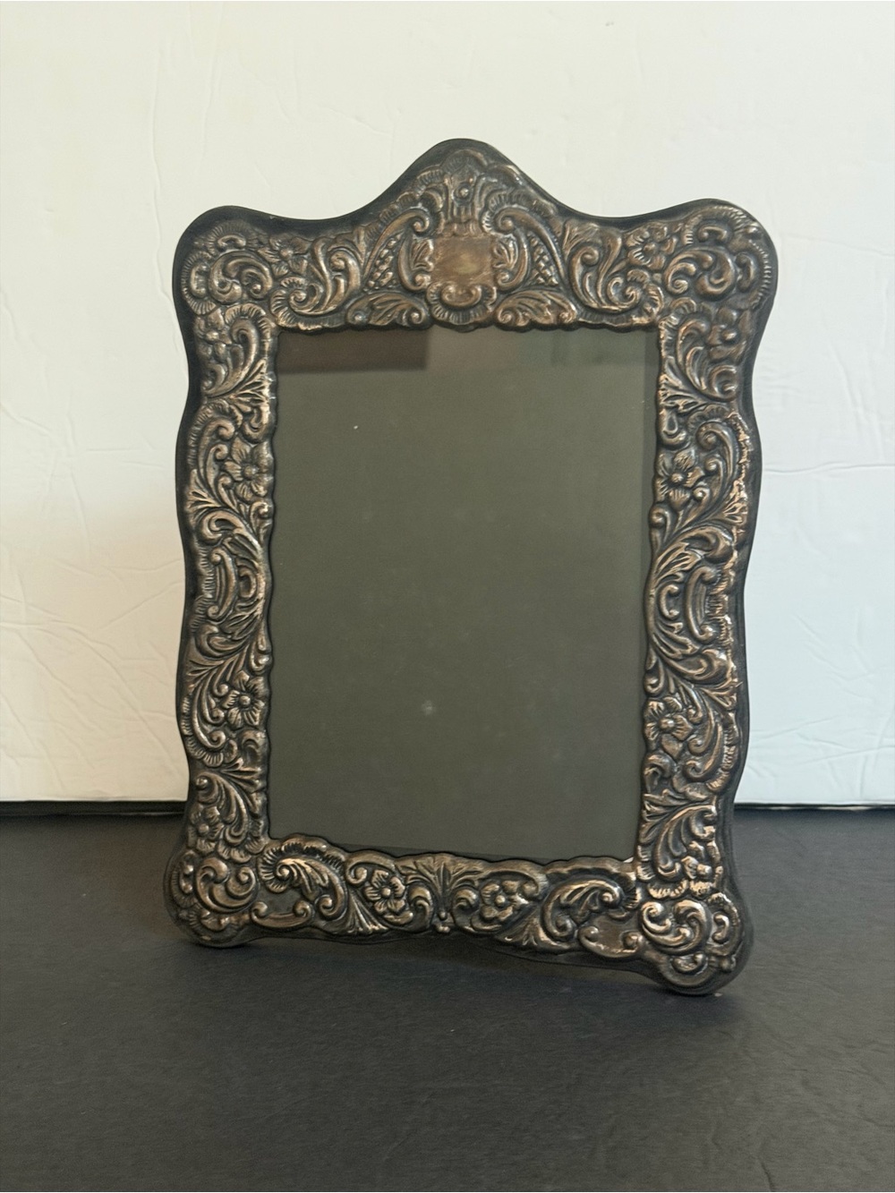 VTG Silver plated Ornate Picture Frame Victorian Style Black Velvet Easel